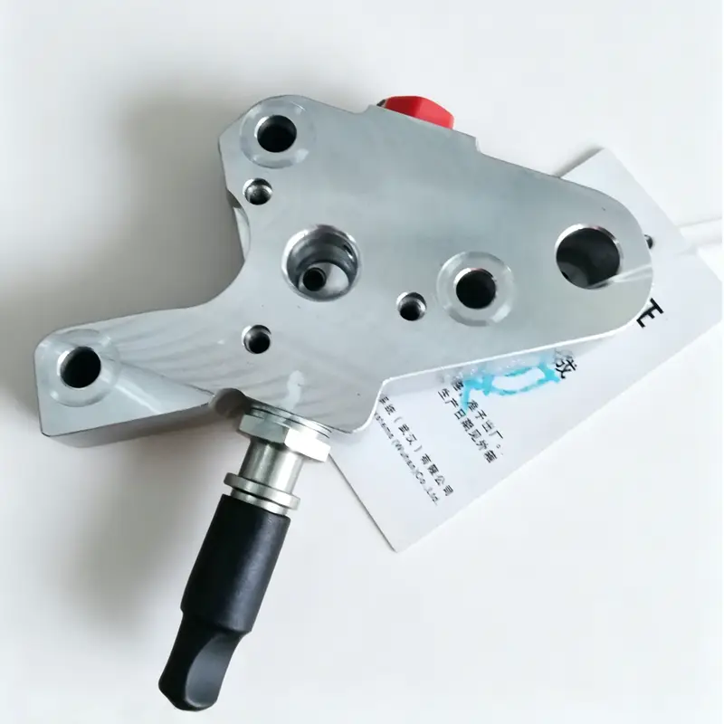 Fuel Pump Adapter 4921433 for Cummins Engine 6C8.3 B3.3 B4.5 ISBE4 ISC ISL ISL8.9 ISL9 Hyundai Excavator R320LC7A R320LC9